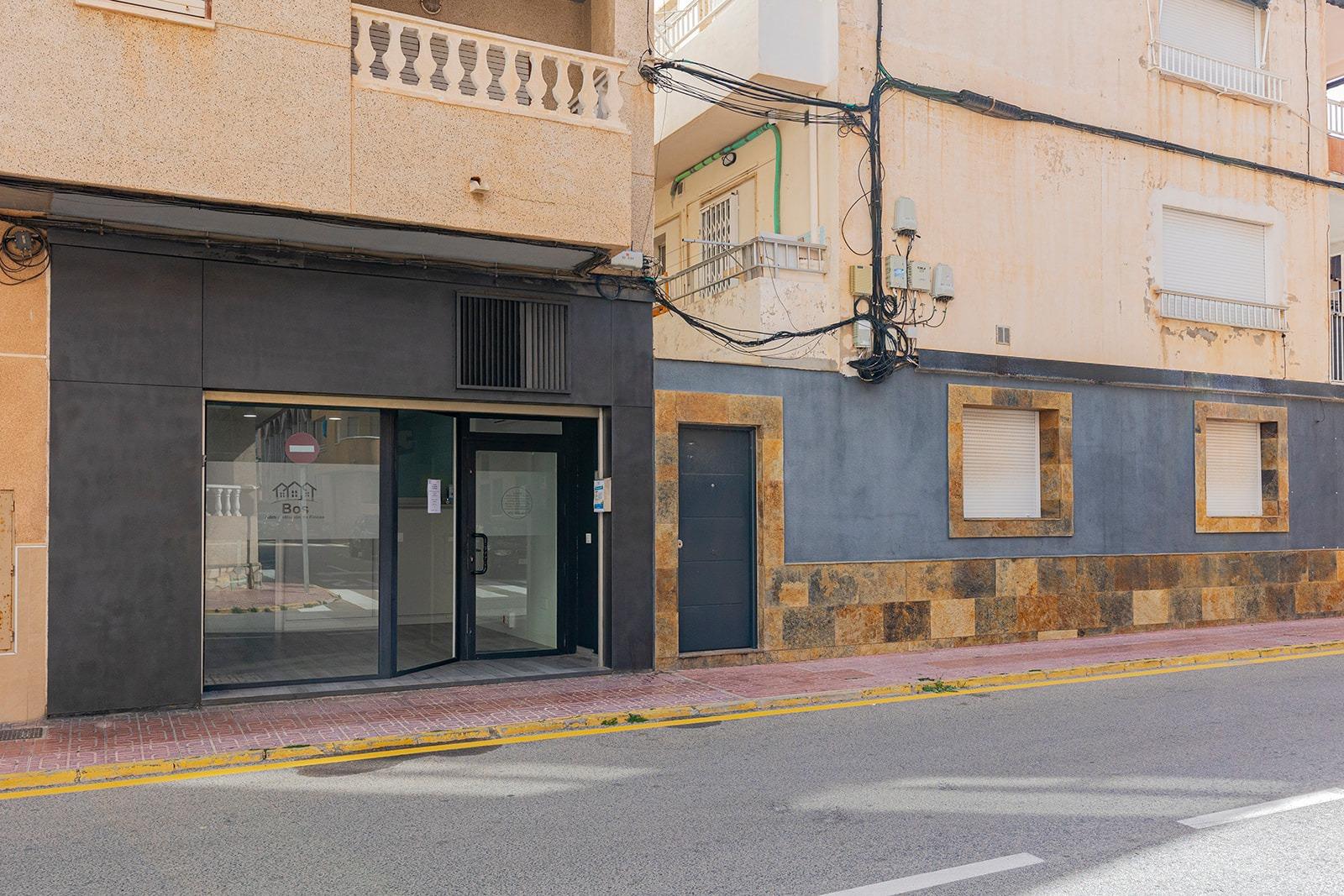 gallery image 2 of Prime Renovated Commercial Space in La Mata