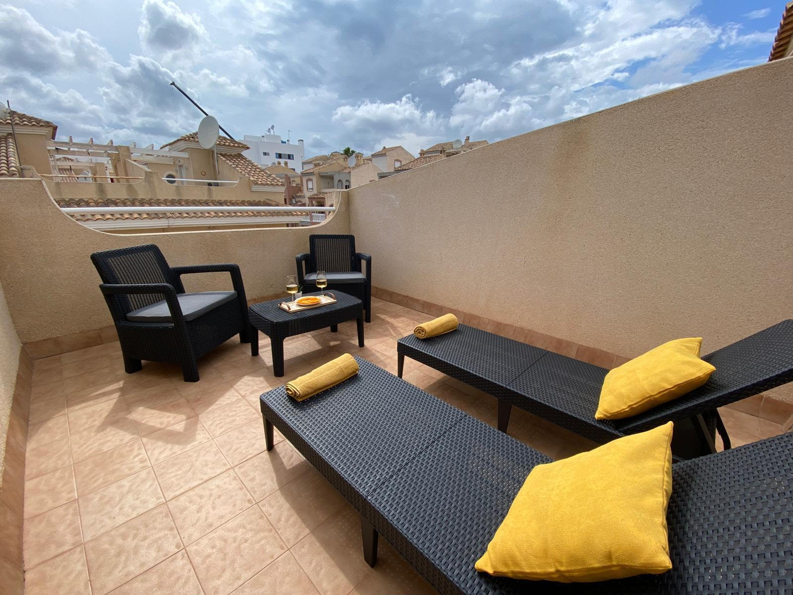 gallery image 1 of Renovated 2-Bed Apartment with Solarium, Villamartín