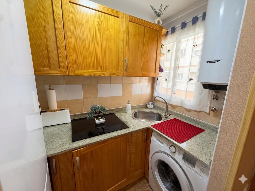 gallery image 4 of Penthouse with Terrace and Pool in Torrevieja