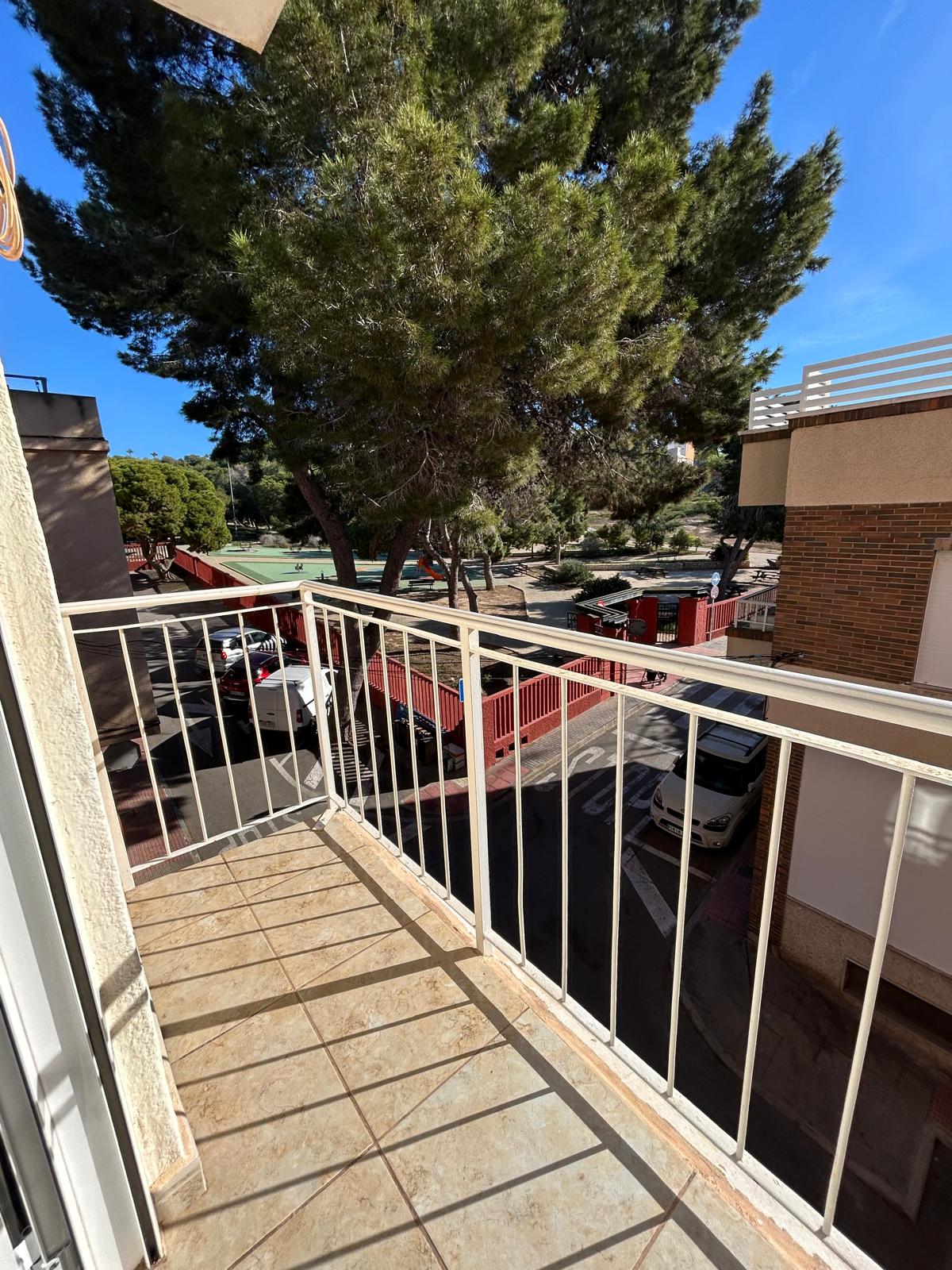 gallery image 1 of Bright 3-Bedroom Apartment in Santa Pola with Balconies