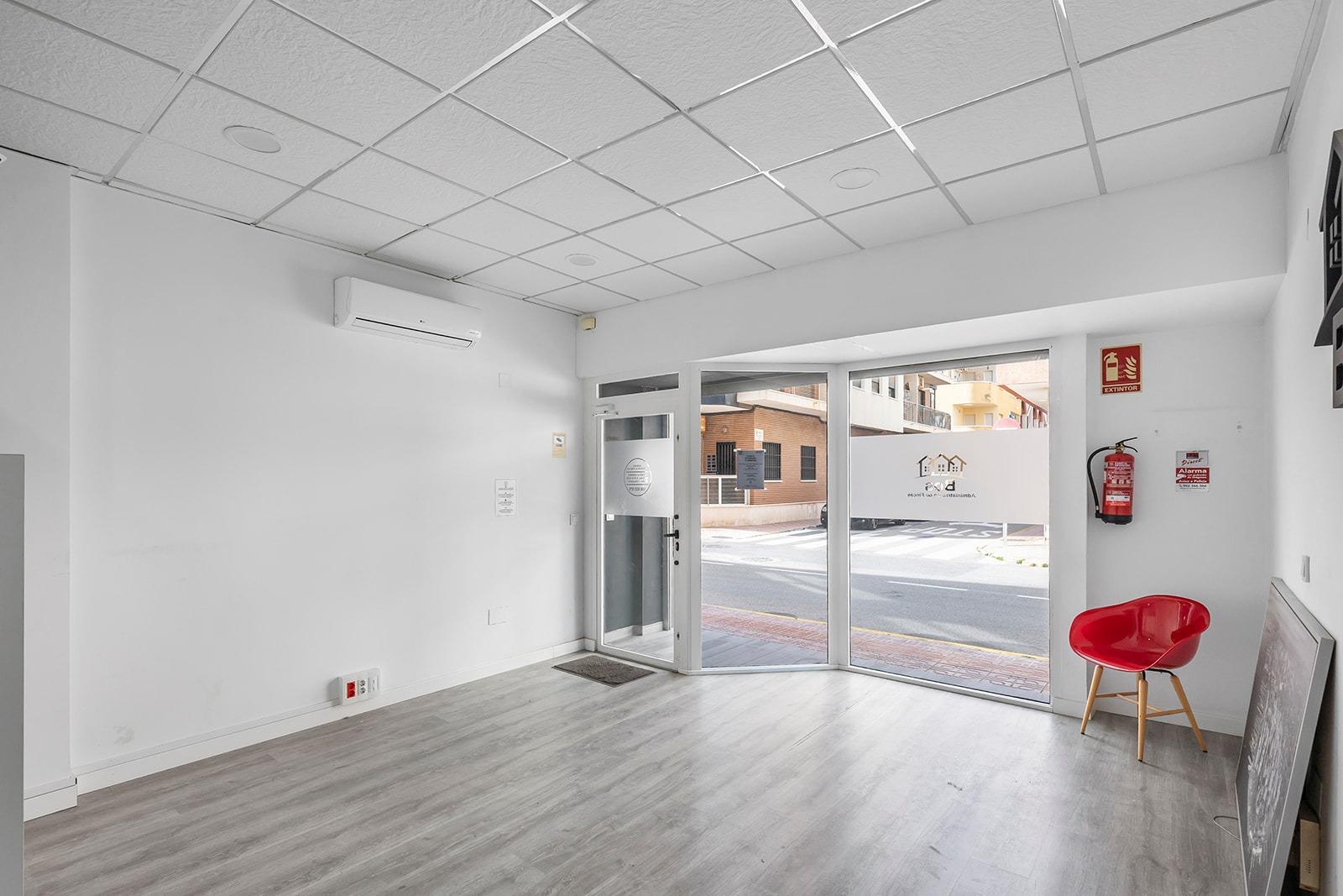 gallery image 4 of Prime Renovated Commercial Space in La Mata