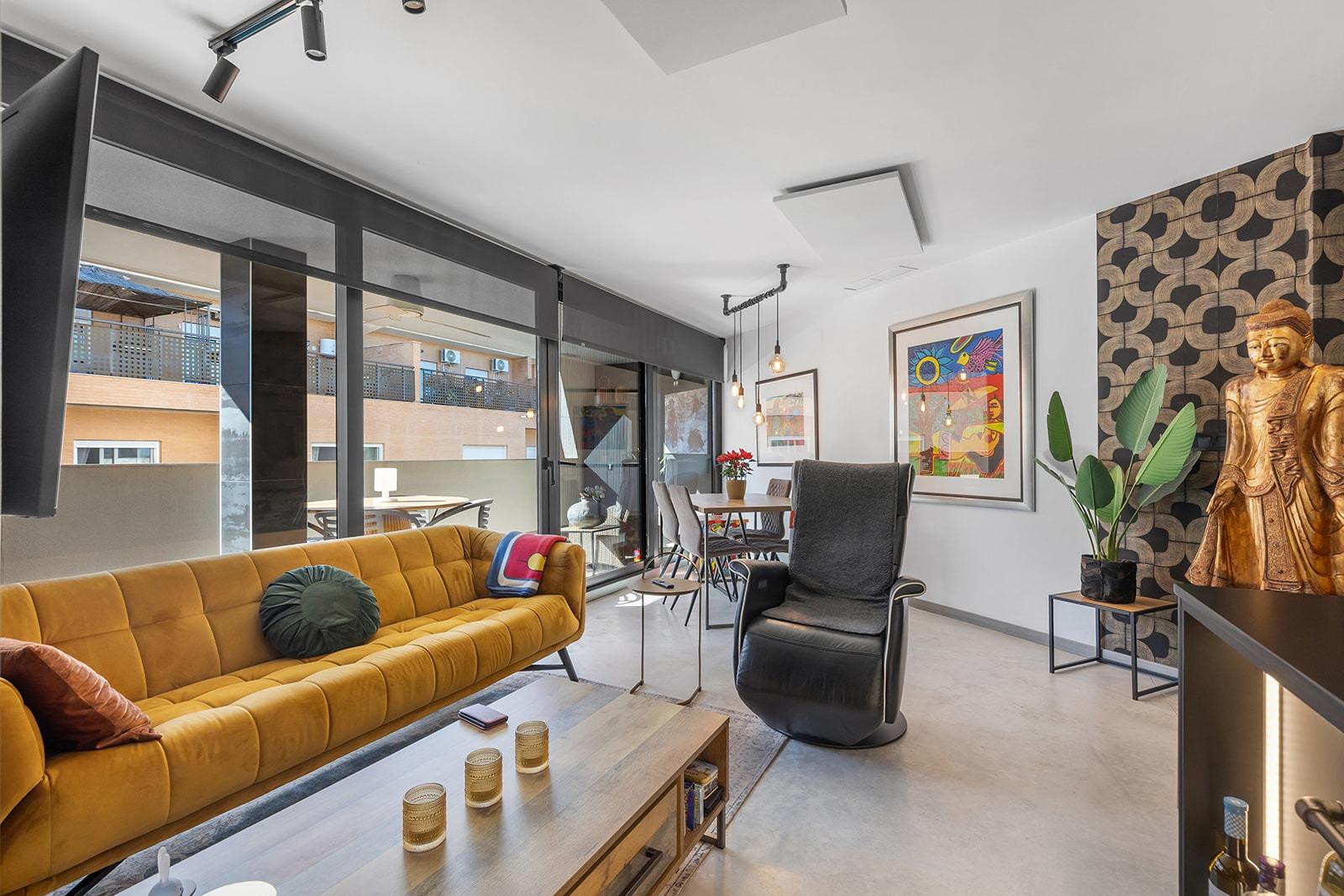 gallery image 3 of Modern Apartment with Rooftop Amenities