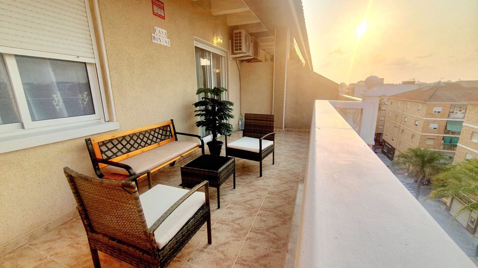 Современный пентхаус в Торревьехе у моря