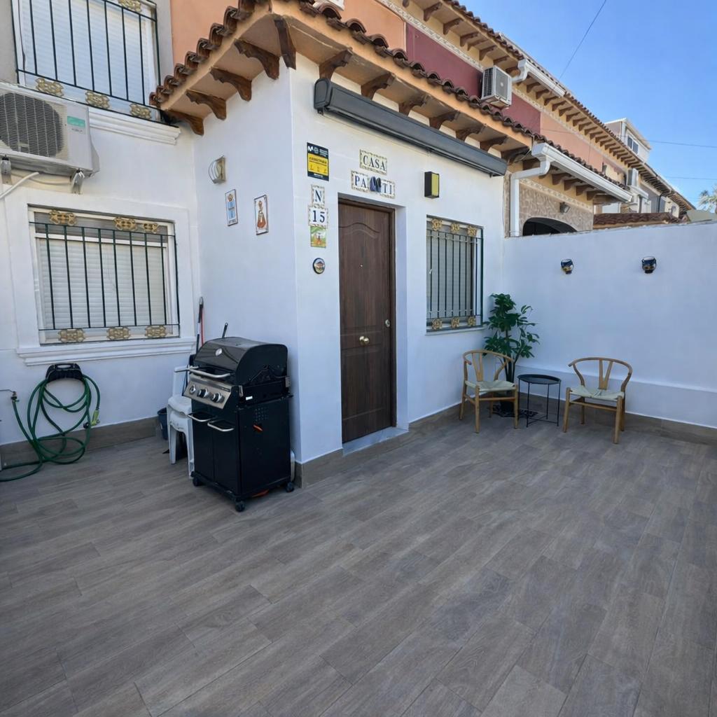 gallery image 2 of Torrevieja Townhouse with Lake Views & Pool
