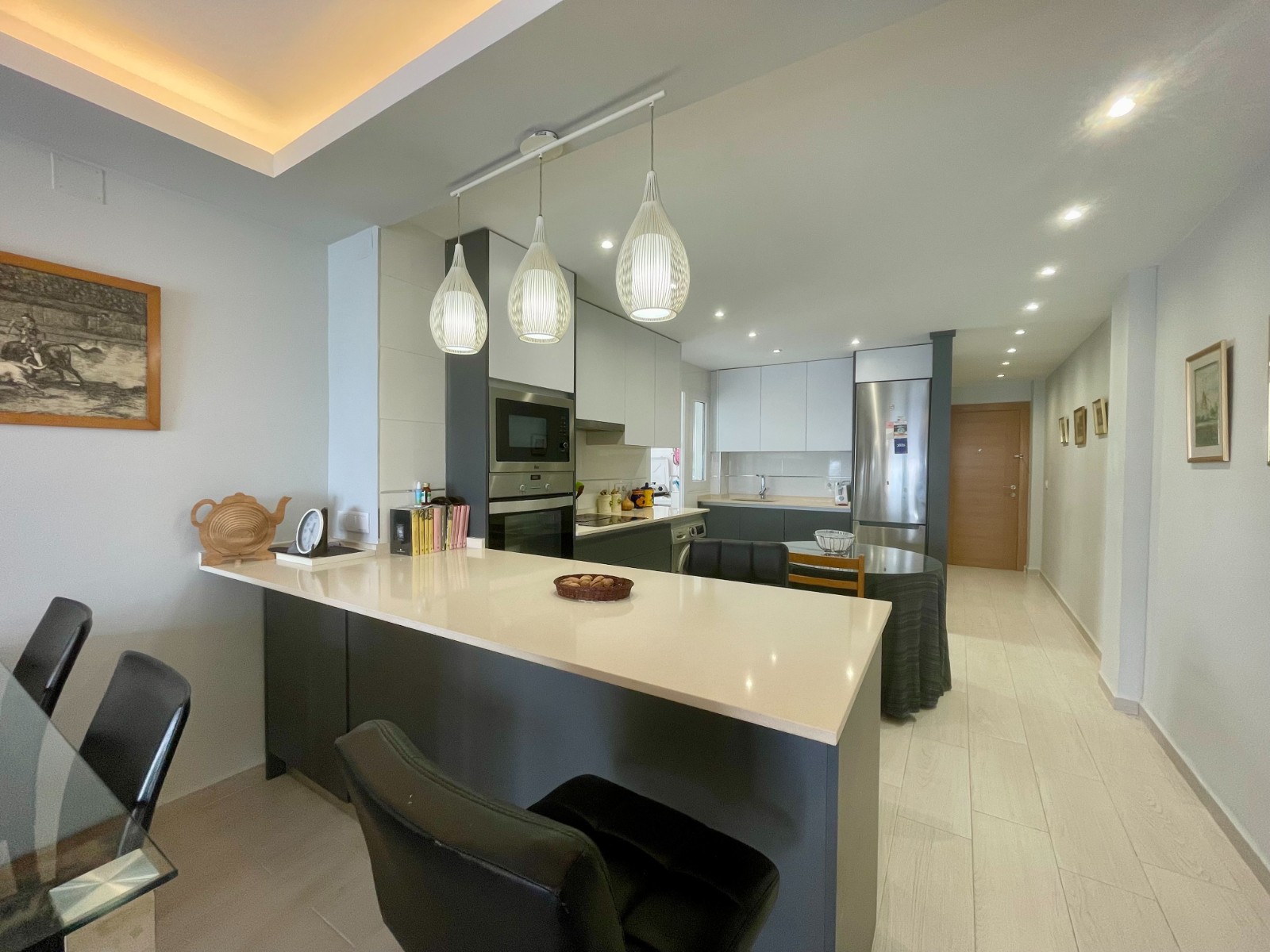 gallery image 3 of 