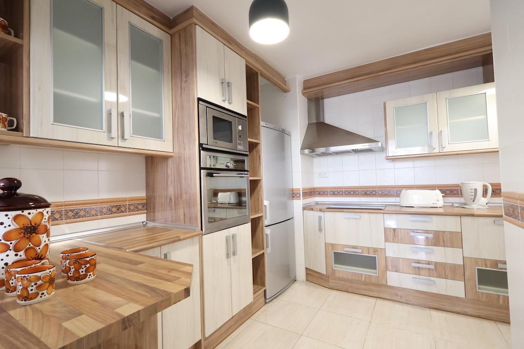 gallery image 2 of Modern 3-Bed Apartment Near Torrevieja Port