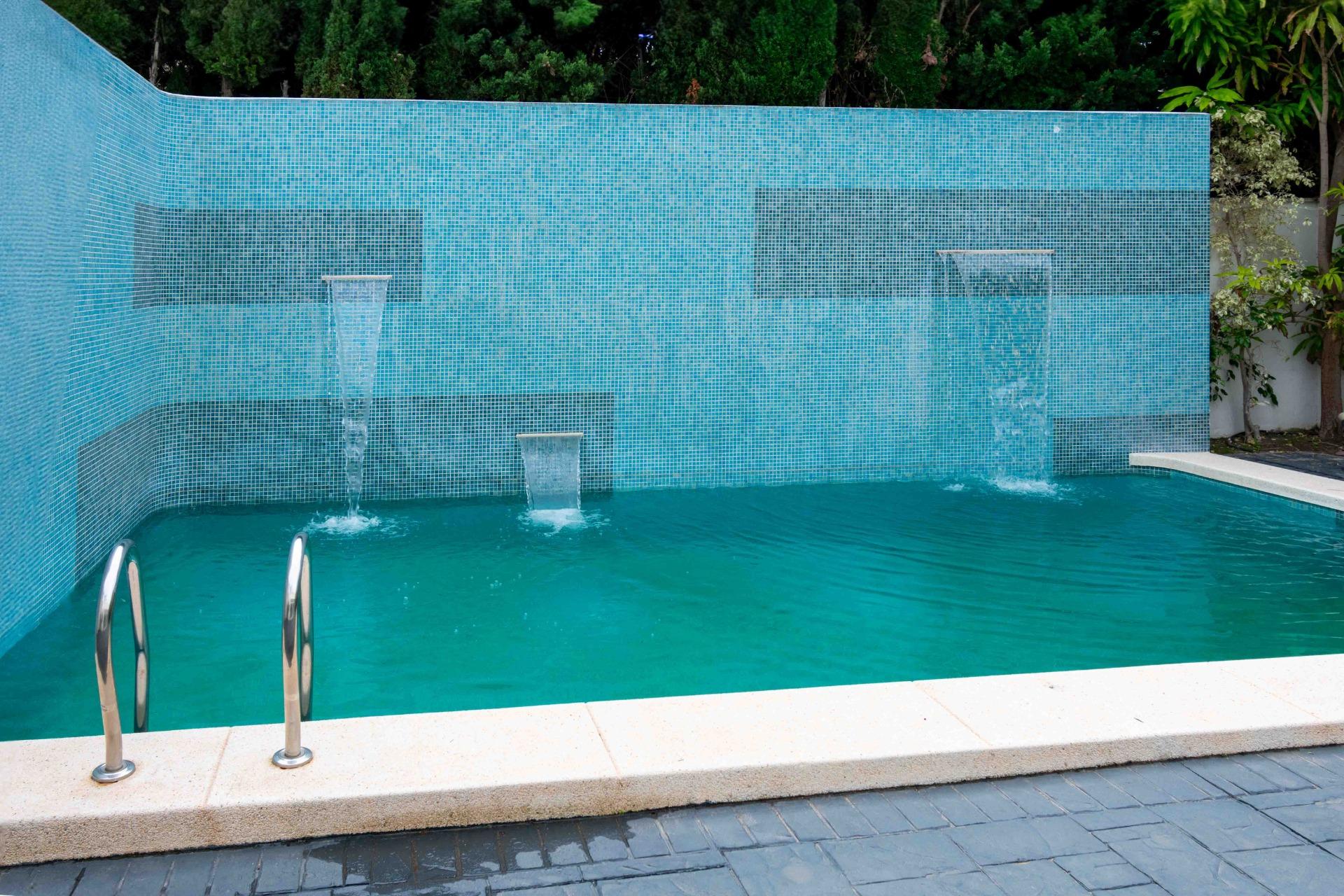 gallery image 2 of Renovated Semi-Detached Chalet with Pool in Albir