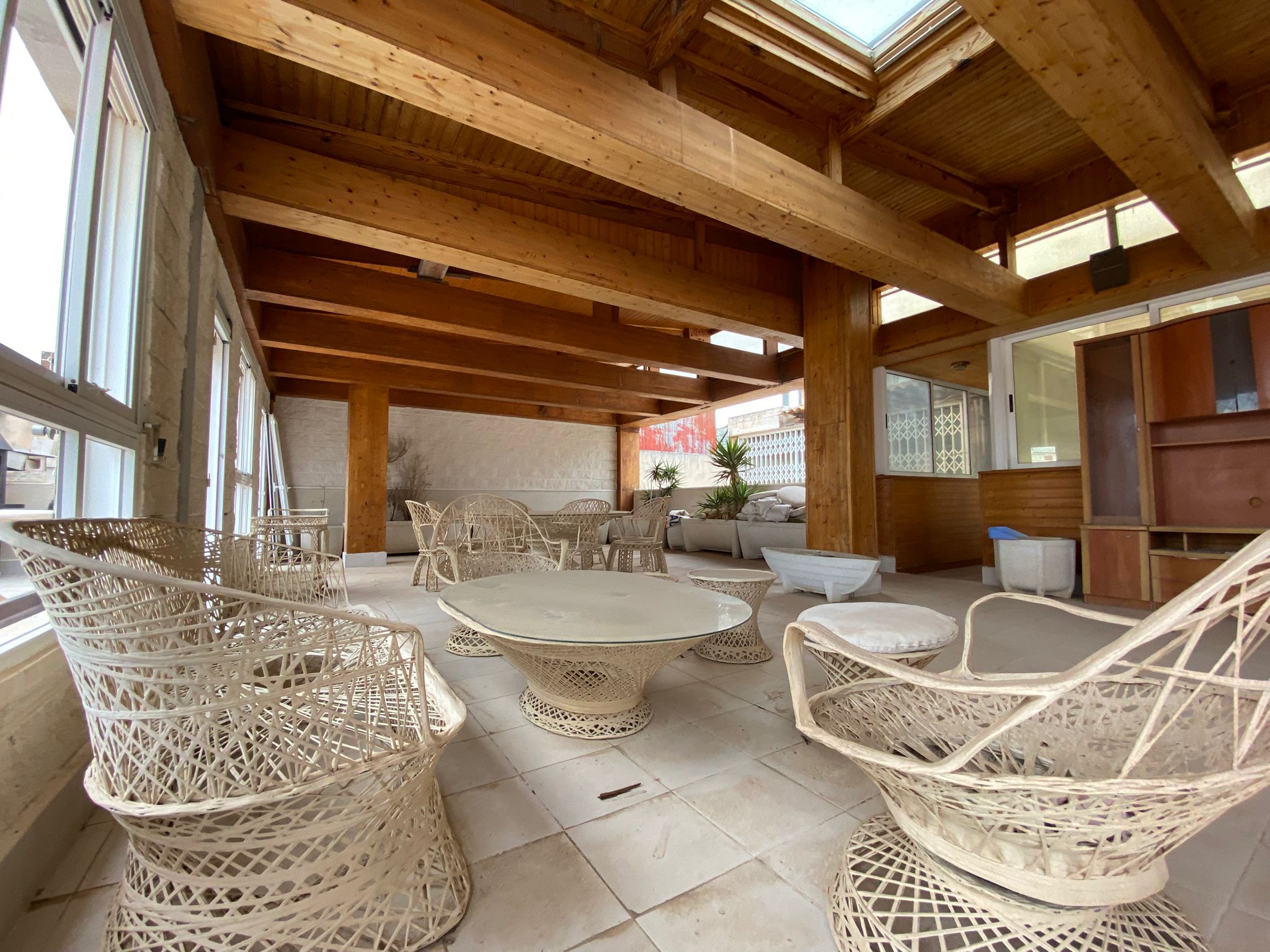 gallery image 2 of Elegant Penthouse with Solarium & Sea Views, Torrevieja