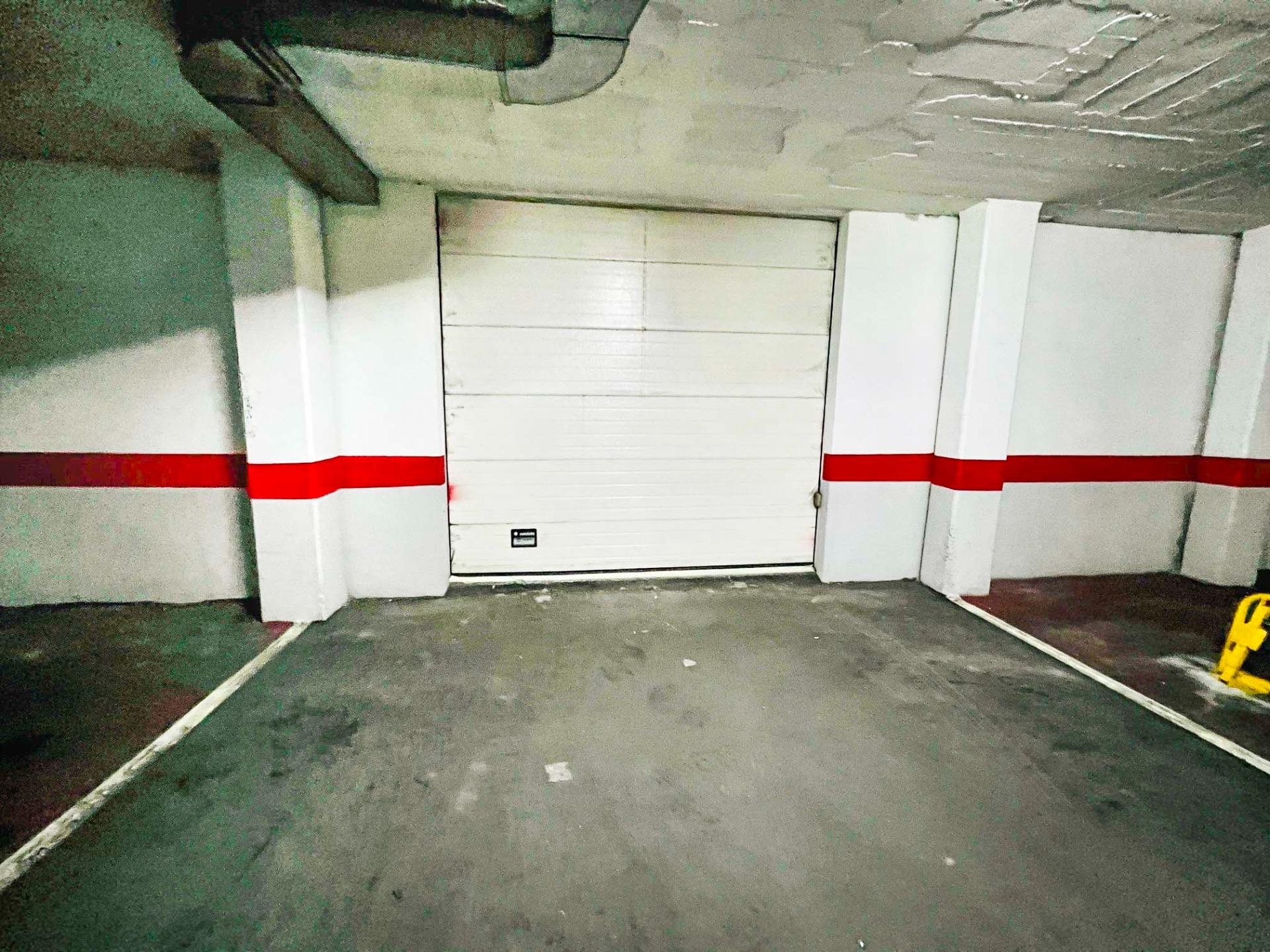 gallery image 2 of Spacious Central Warehouse in Alfaz del Pi