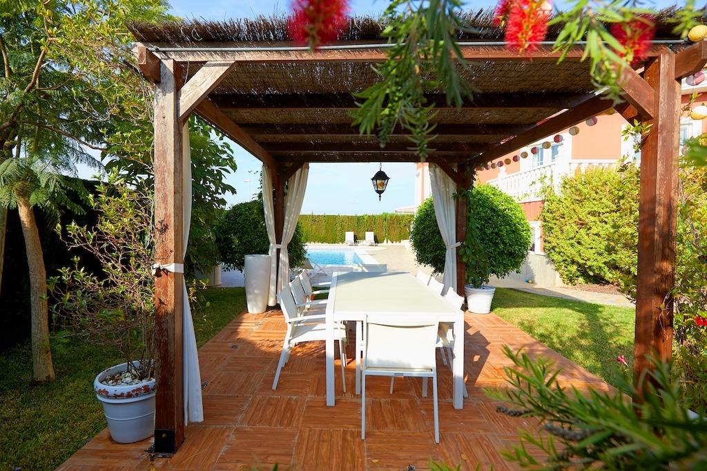 gallery image 1 of Luxury Villa in Ciudad Quesada with Private Pool