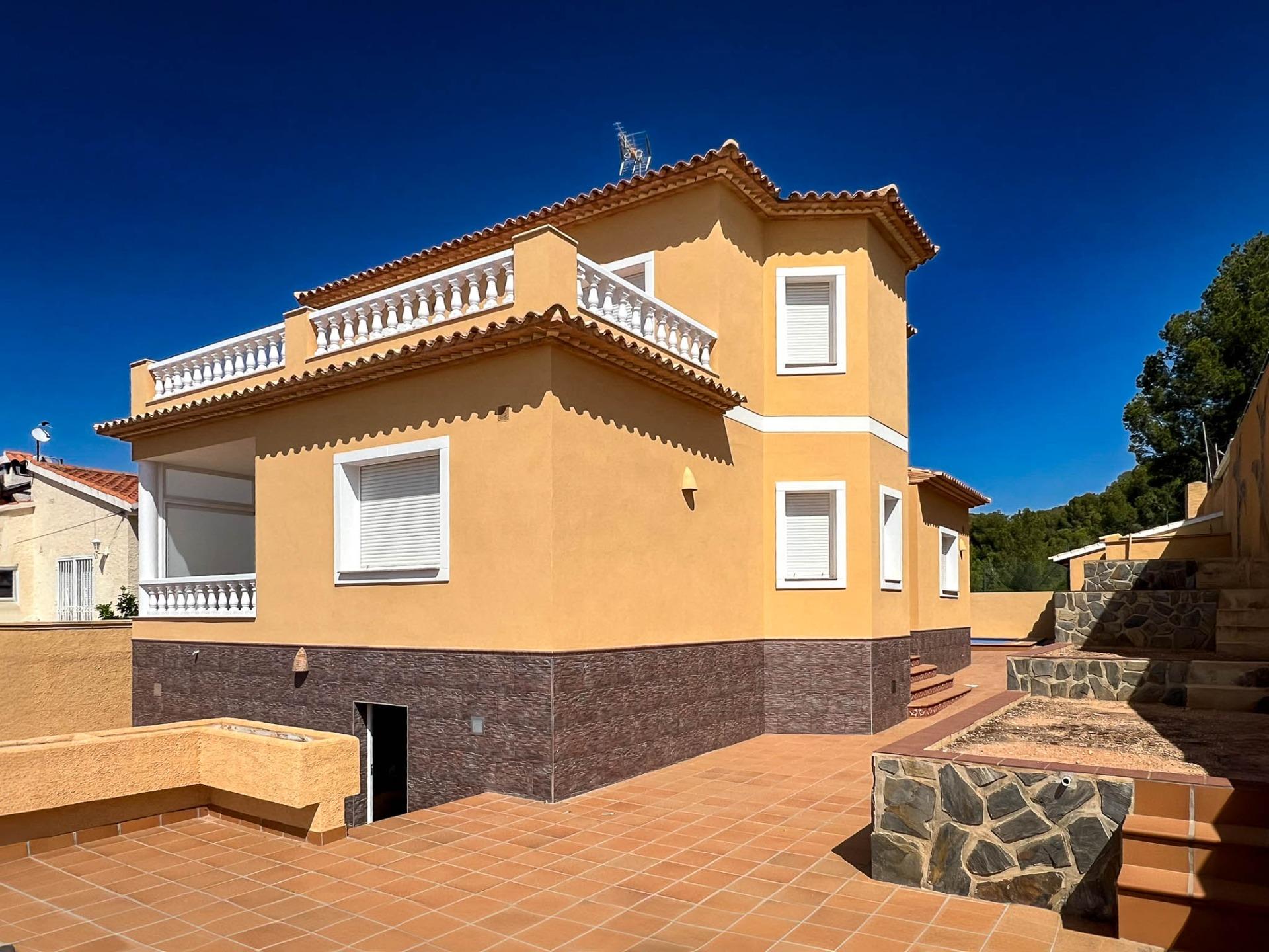 gallery image 1 of Exquisite Detached Villa with Sea Views in Alfaz