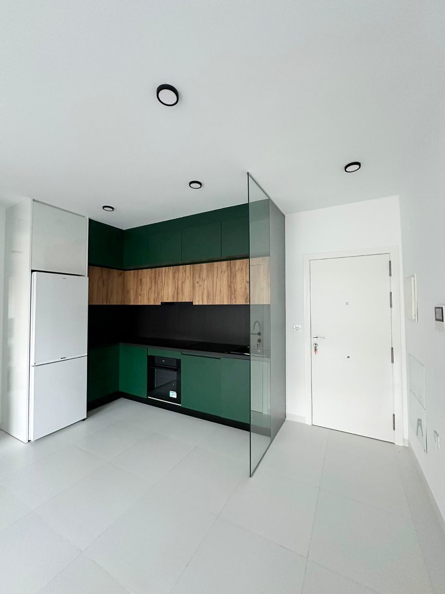 gallery image 3 of 