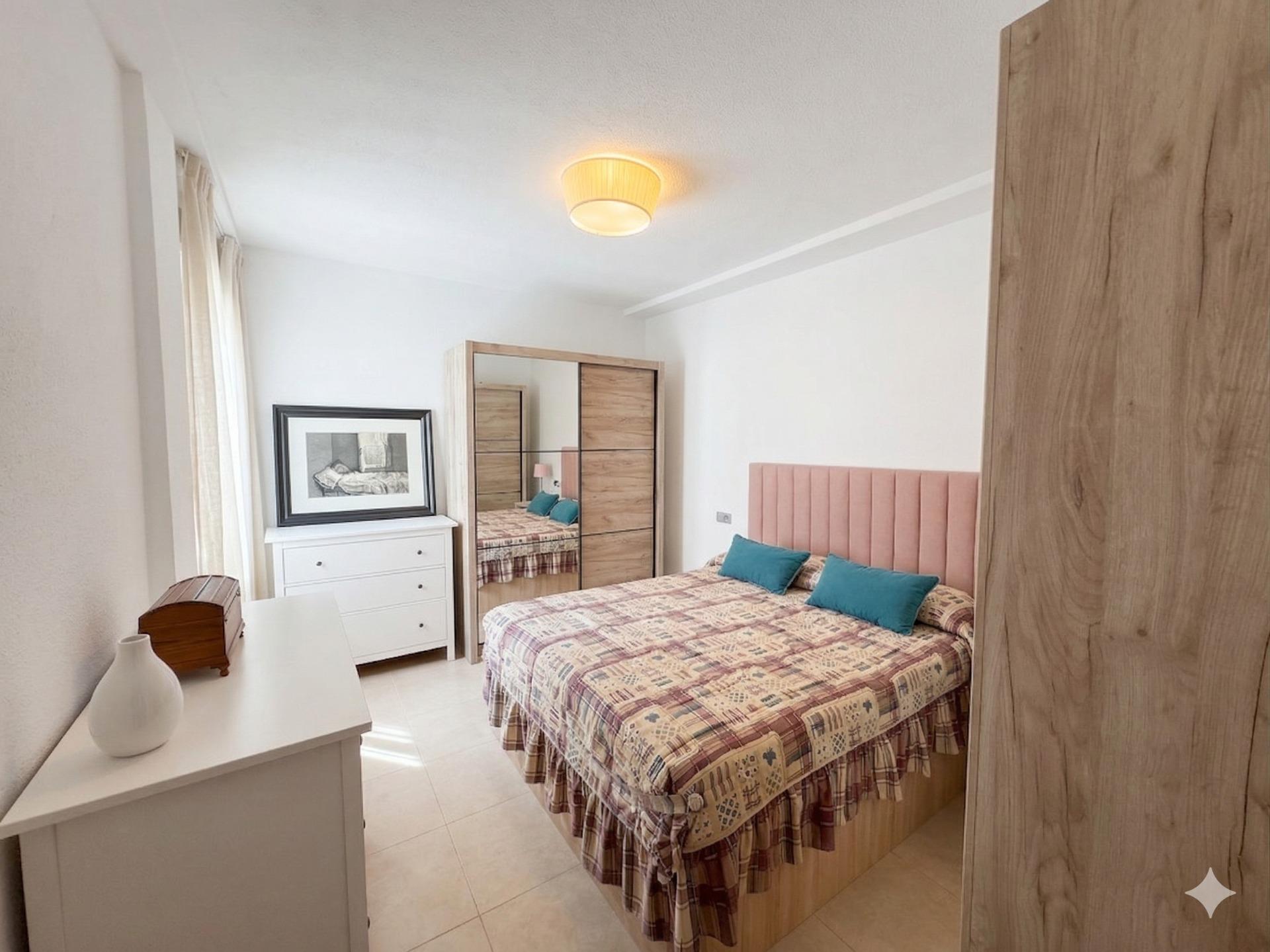 gallery image 2 of Immaculate 3-Bedroom Apartment in Torrevieja