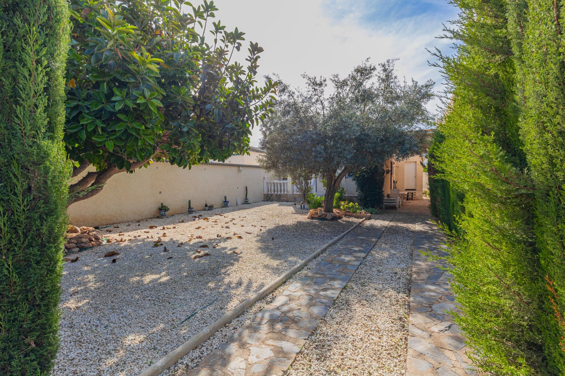 gallery image 3 of Chalet with Large Plot in El Chaparral