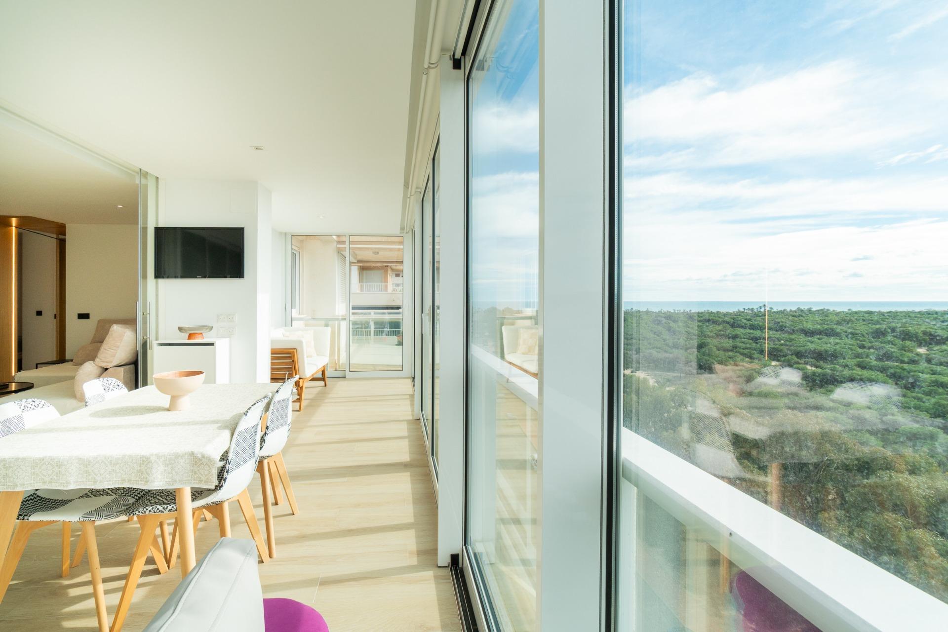 gallery image 2 of Luxurious Guardamar Apartment with Sea Views