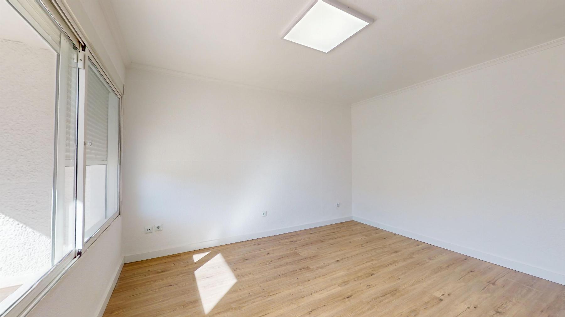 gallery image 3 of Stunning Renovated Bungalow in Villamartín