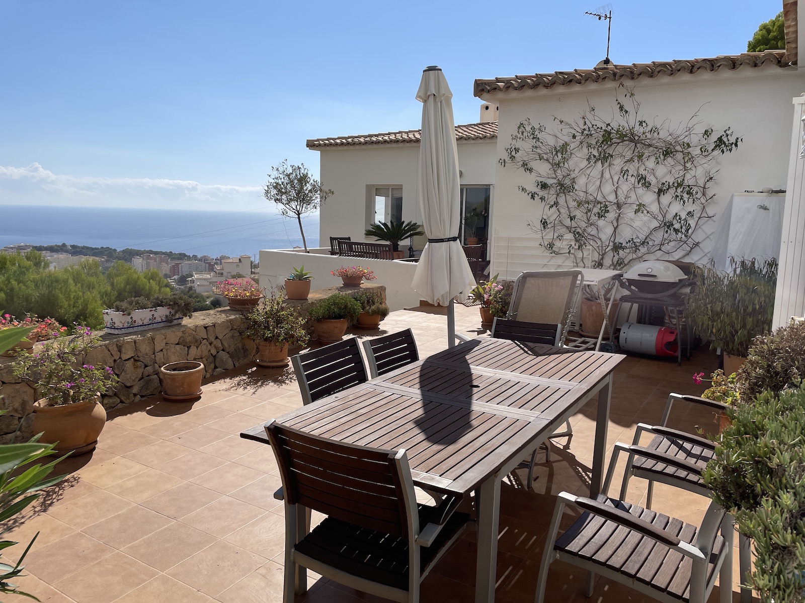gallery image 3 of Exceptional 5-Bed Villa with Panoramic Calpe Views