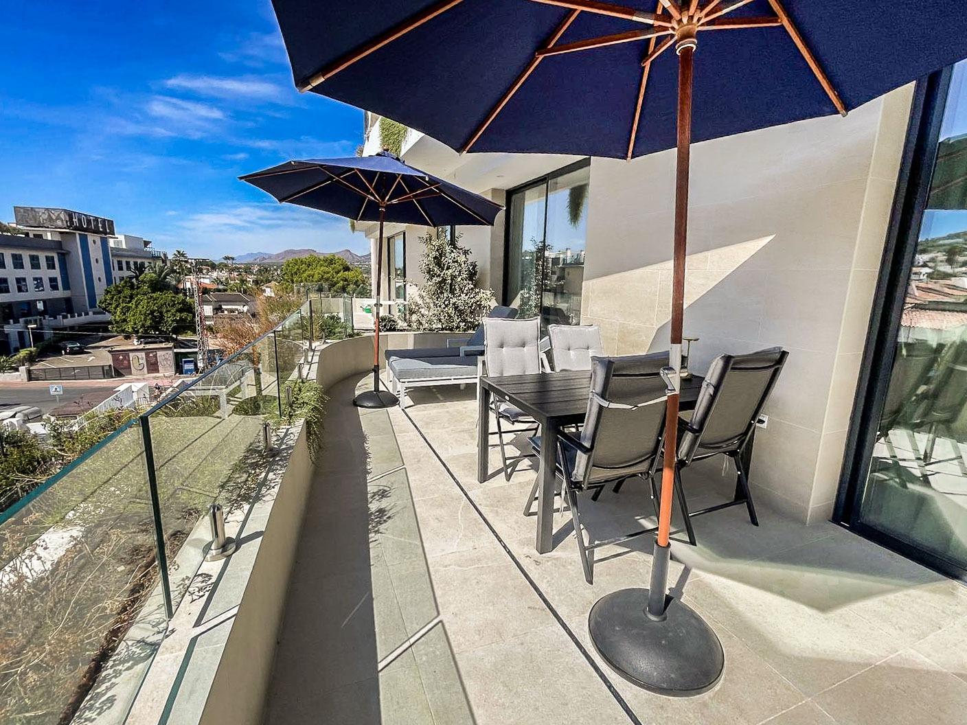 gallery image 1 of Luxury Apartment Near Albir Beach with Views