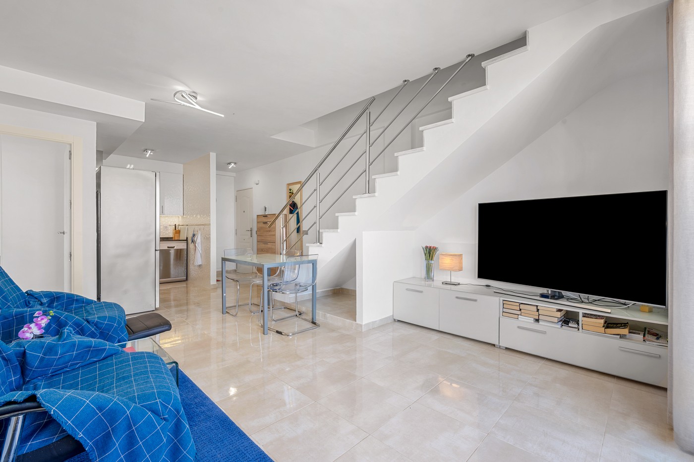gallery image 3 of 