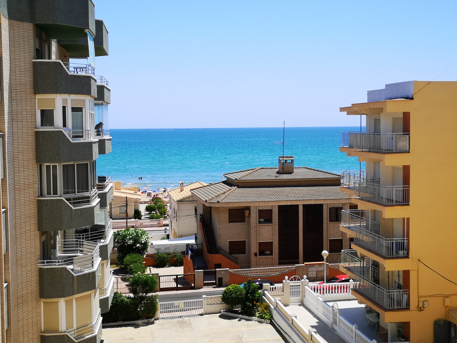 gallery image 1 of Luxurious Apartment with Sea Views in Guardamar