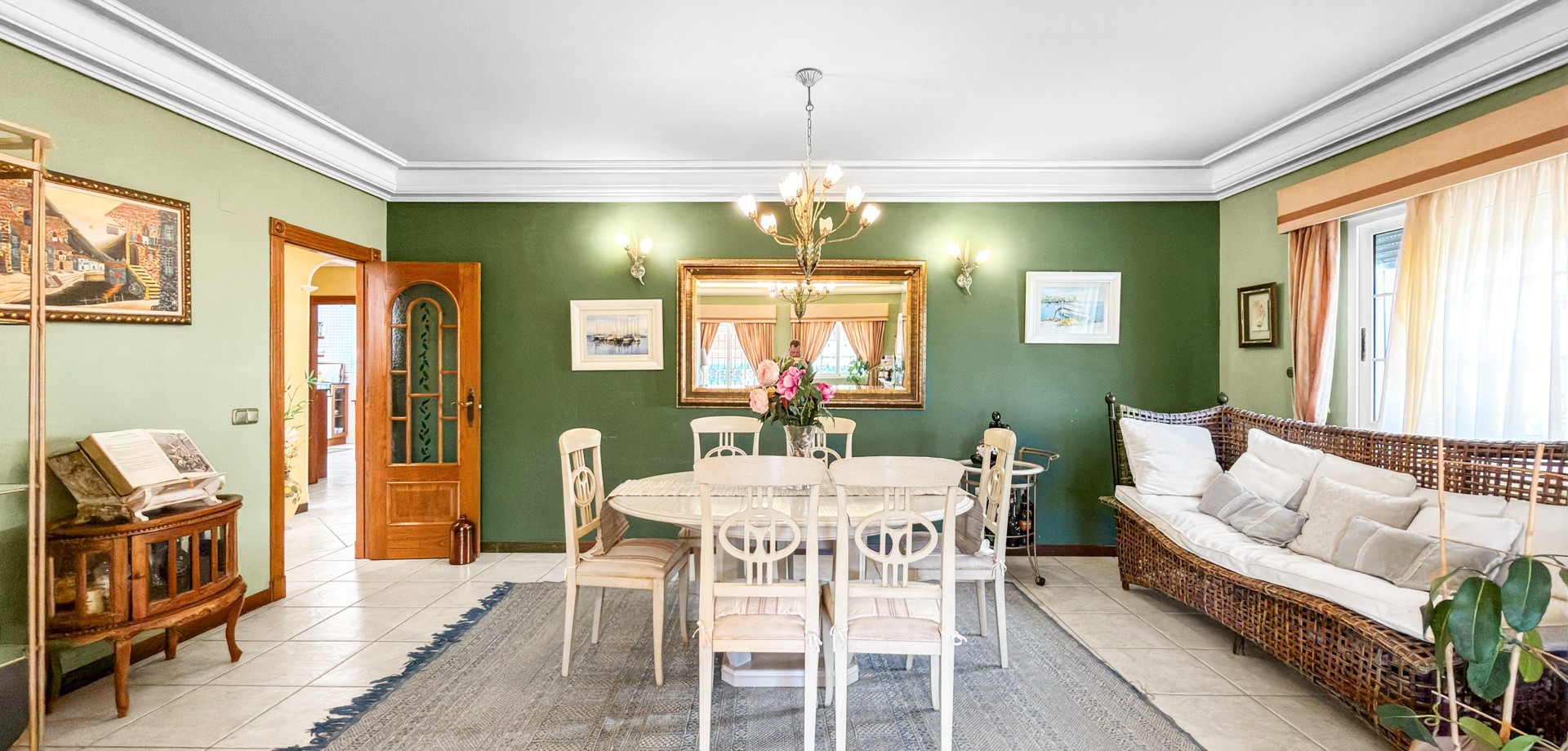 gallery image 3 of 