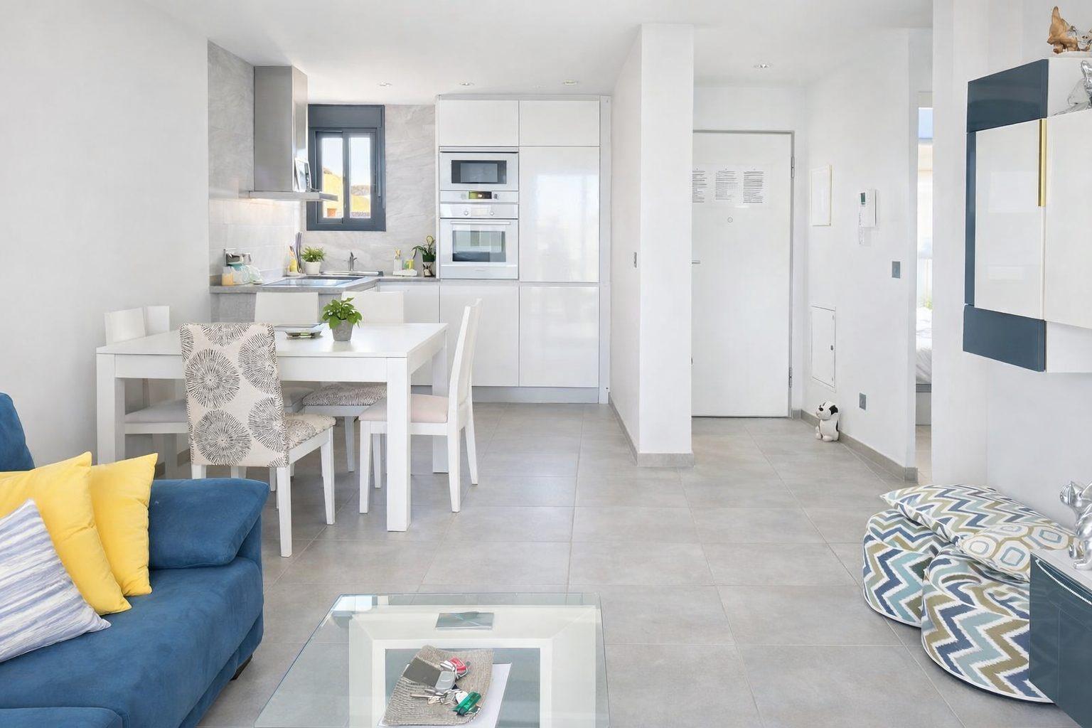 gallery image 2 of Penthouse with Solarium in Oasis Beach 7, Torrevieja