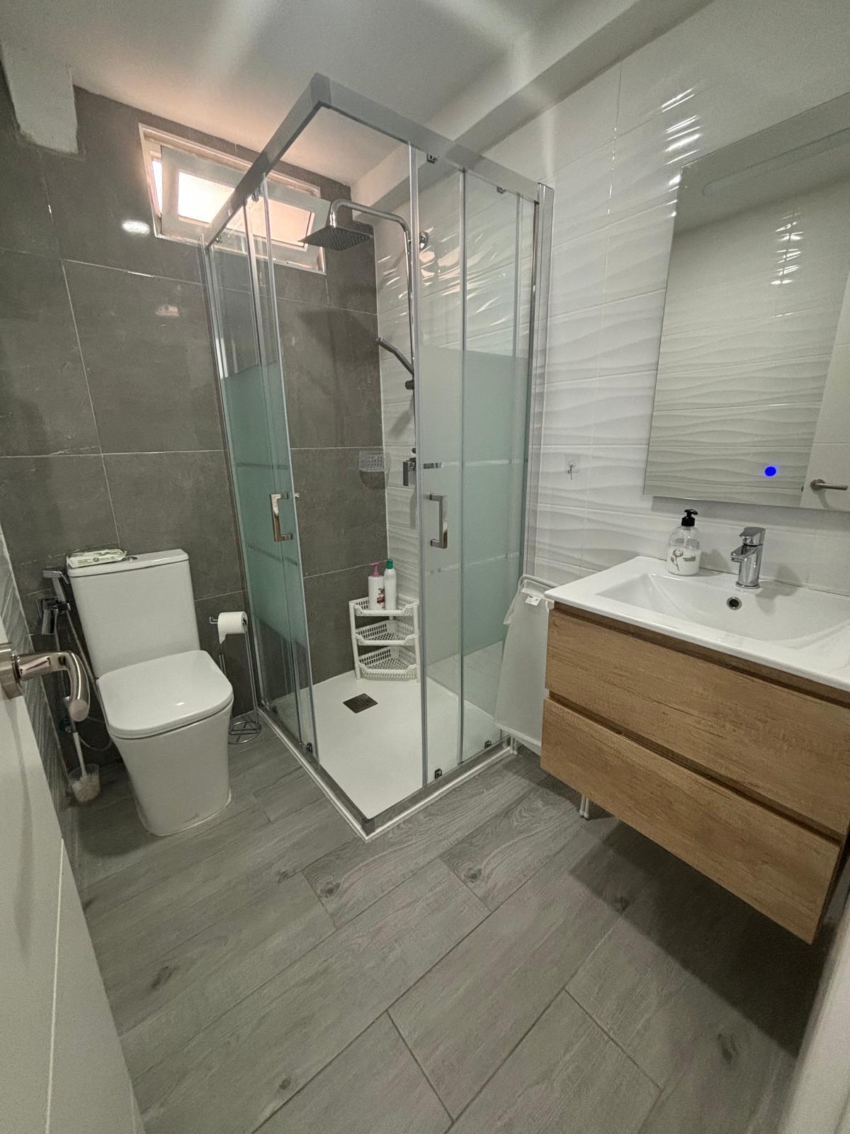 gallery image 4 of Renovated Apartment with Sea Views in Torrevieja