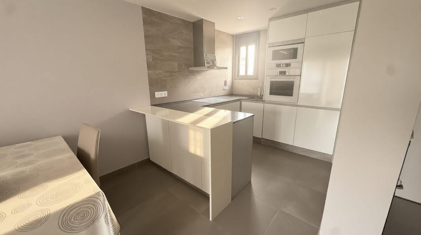 gallery image 1 of Penthouse with Solarium in Oasis Beach 7, Torrevieja