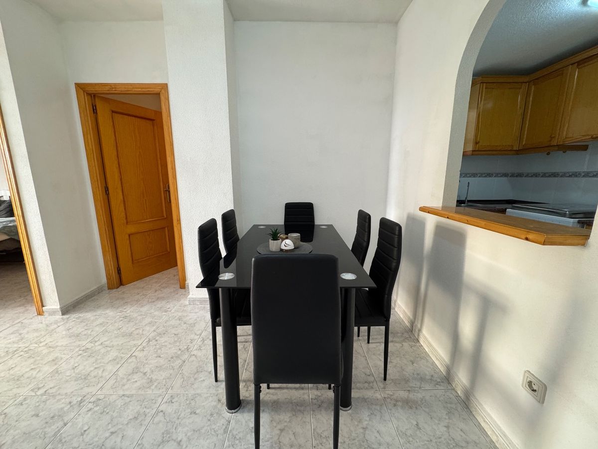 gallery image 4 of 2 BED-APARTMENT IN TORREVIEJA – 450M FROM PLAYA LOS LOCOS.